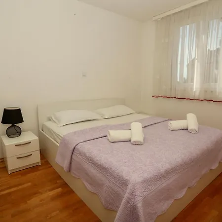 With Wifi - 25208 Apartment Split